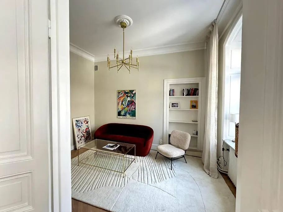 Lyxig Arkitektritad Laegenhet Apartment Stockholm